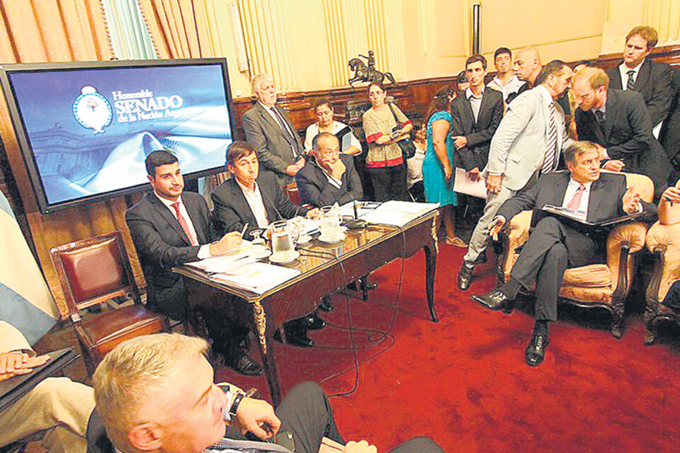El DNU de Macri se comenzó a discutir en la comisión bicameral de tratamiento legislativo.