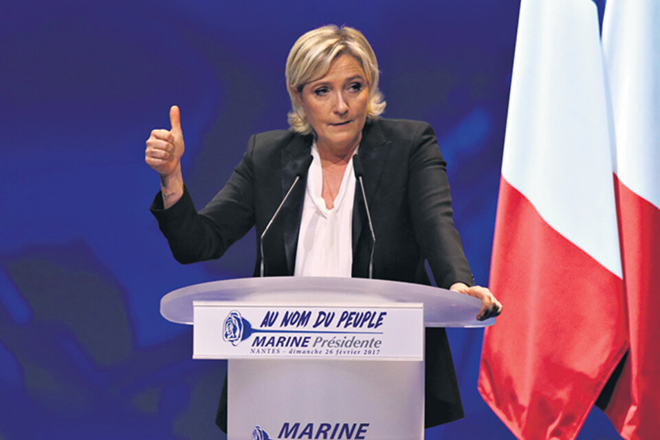 Marine Le Pen va primera en los sondeos pese a que el Frente Nacional es el partido con más causas en los tribunales.