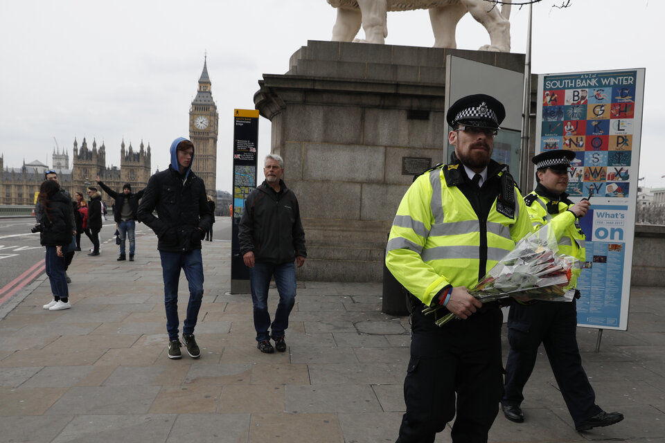 Londres retomó hoy, tras el atentado, su actividad habitual. (Fuente: AFP)