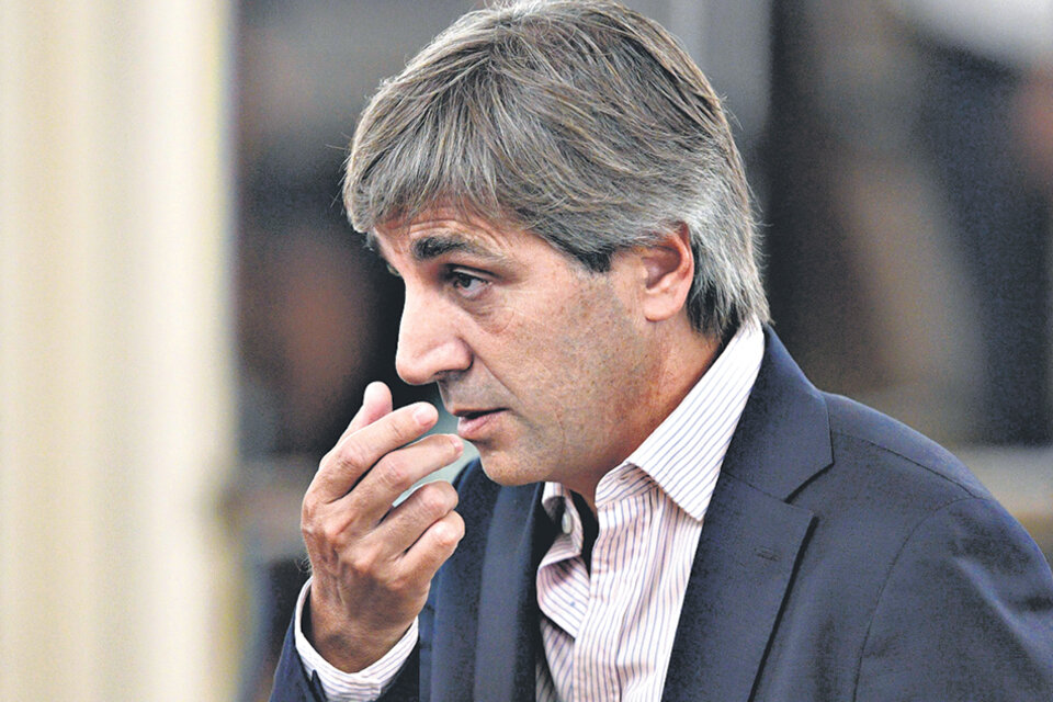 Luis Caputo, ministro de Finanzas, es el responsable de las emisiones de deuda del Gobierno. (Fuente: AFP)