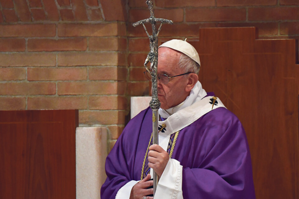 “El papa Bergoglio ha comenzado muy bien una reforma del gobierno de la Iglesia”, dice Accattoli. (Fuente: AFP)