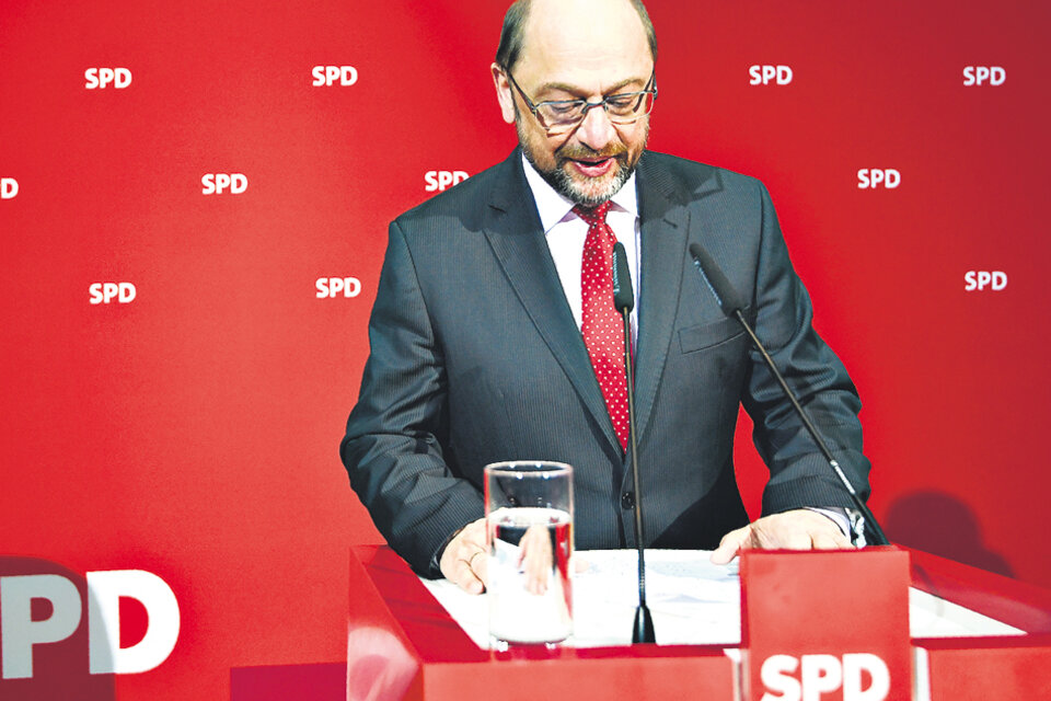 Una semana después de haber sido elegido líder del SPD, Schulz reconoció su decepción por el test regional. 