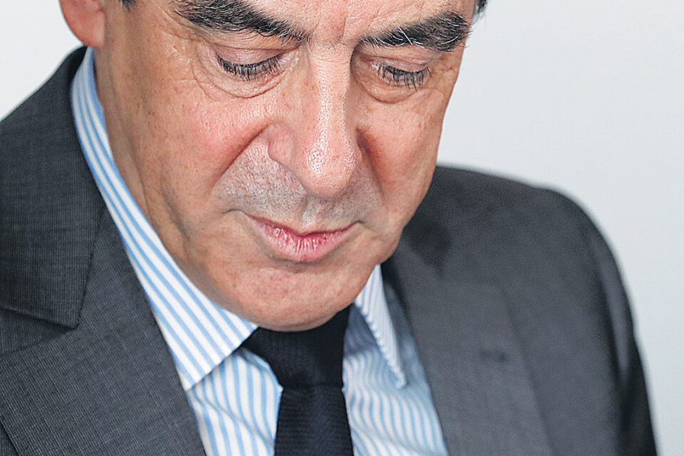 El conservador François Fillon es el primer candidato francés sobre el cual pesa una imputación. (Fuente: EFE)