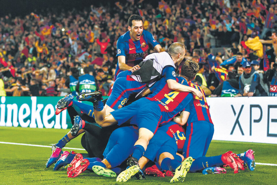 El festejo del plantel del Barcelona fue interminable en Cataluña. (Fuente: EFE)