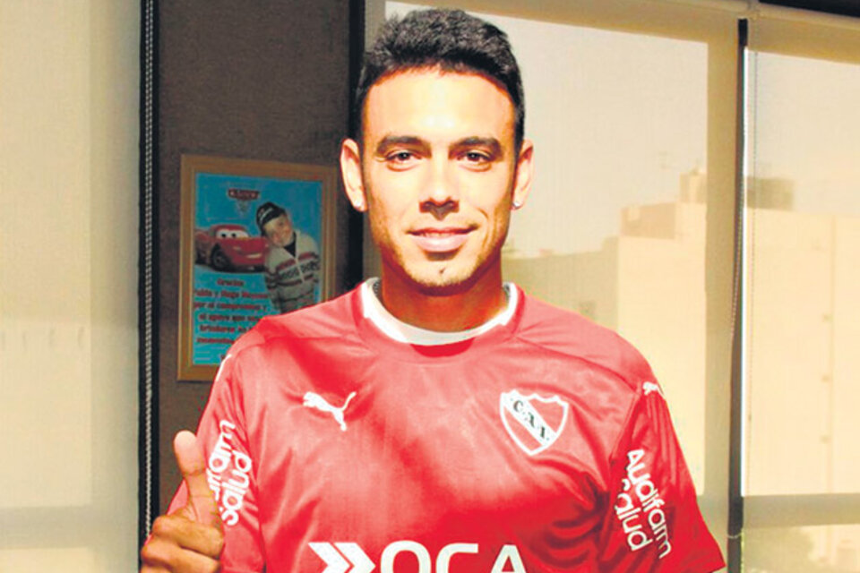 Domínguez debutará oficialmente hoy con la camiseta de Independiente.