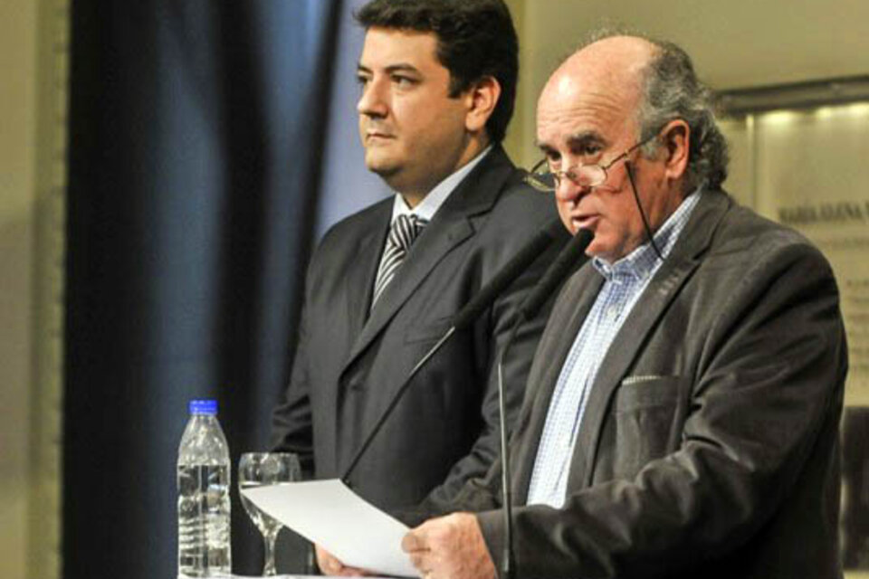 Oscar Parrilli y Juan Martín Mena. (Fuente: Télam)