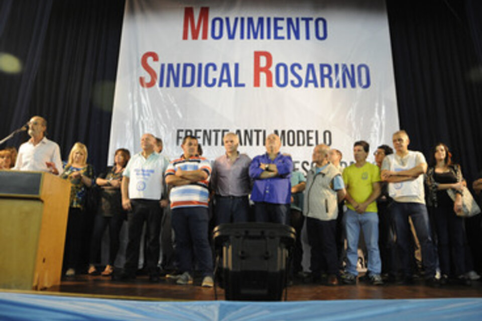 "Le decimos 'Pará la mano Macri", dijo Rita Coli, la voz femenina entre los oradores. (Fuente: Alberto Gentilcore)