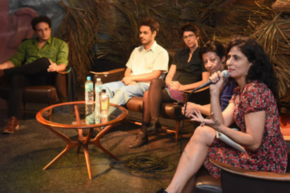 Como parte del proyecto, la prensa y parte del elenco fueron invitados a un Conversatorio. (Fuente: Sebastián Granata)
