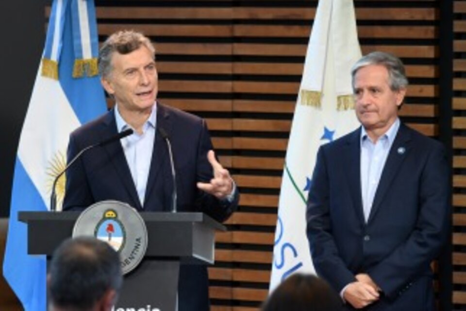 Macri junto a Ibarra en el acto de relanzamiento del INAP.