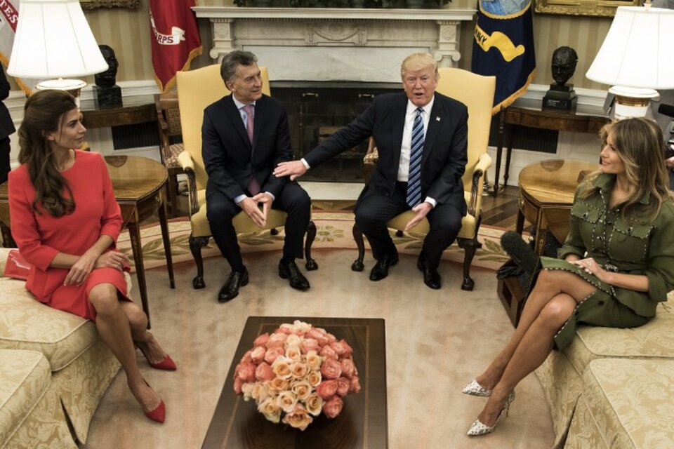 Macri y Trump con sus esposas en la Casa Blanca: se volverán a ver en Buenos Aires.