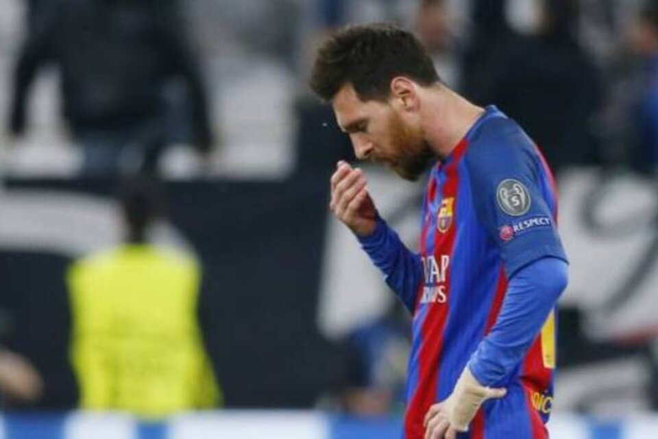La desazón de Messi: el Barça terminó su aventura europea por este año. (Fuente: AFP)