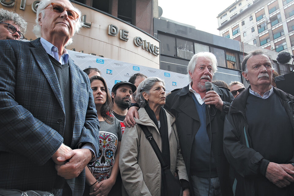 Luis Puenzo, director y guionista de La historia oficial, fue uno de los múltiples oradores en el encuentro. (Fuente: Joaquín Salguero)