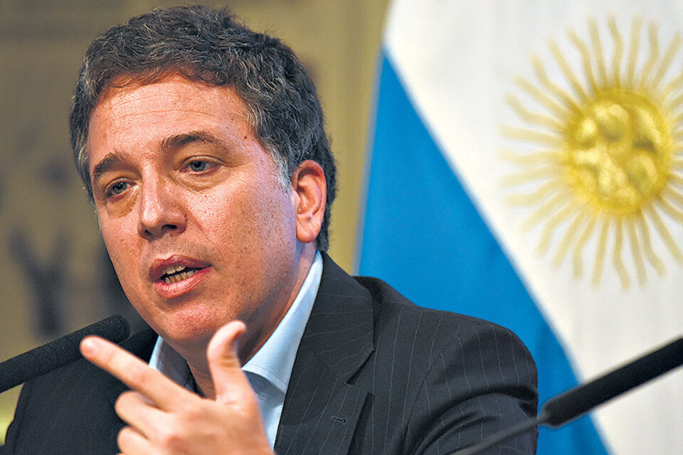 El ministro de Hacienda, Nicolás Dujovne, está preparando una reforma tributaria para el 2018. (Fuente: AFP)
