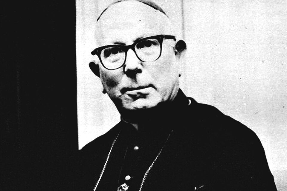 Monseñor Victorio Bonamín, obispo castrense durante la dictadura militar.