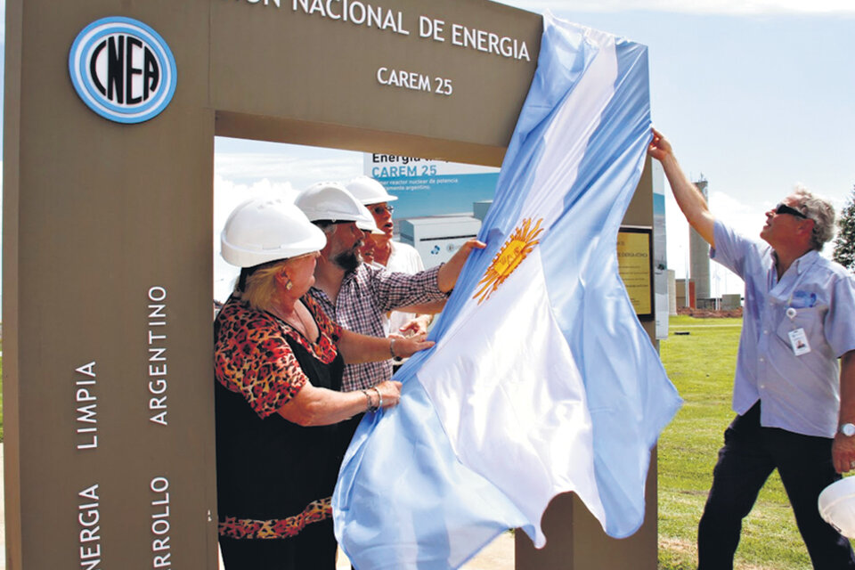 La obra la había iniciado la estatal Nucleoeléctrica en 2014, pero Macri decidió licitarla entre privados. 