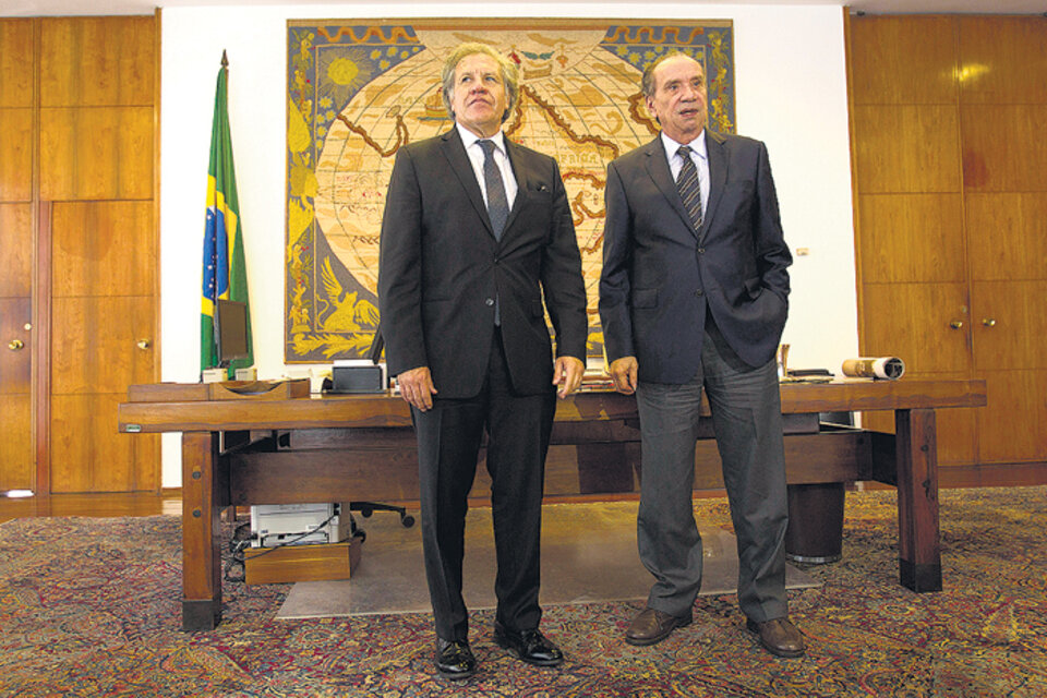 Luis Almagro junto al canciller brasileño, Aloysio Nunes Ferreira. (Fuente: EFE)