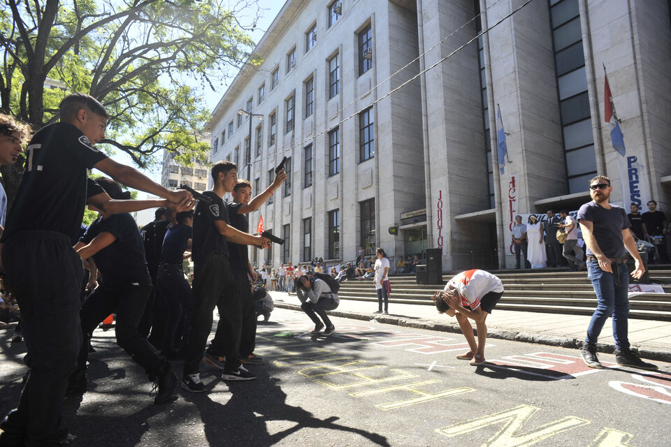En el momento del juicio se representó frente a tribunales el ataque contra Jonatan. (Fuente: Andres Macera)