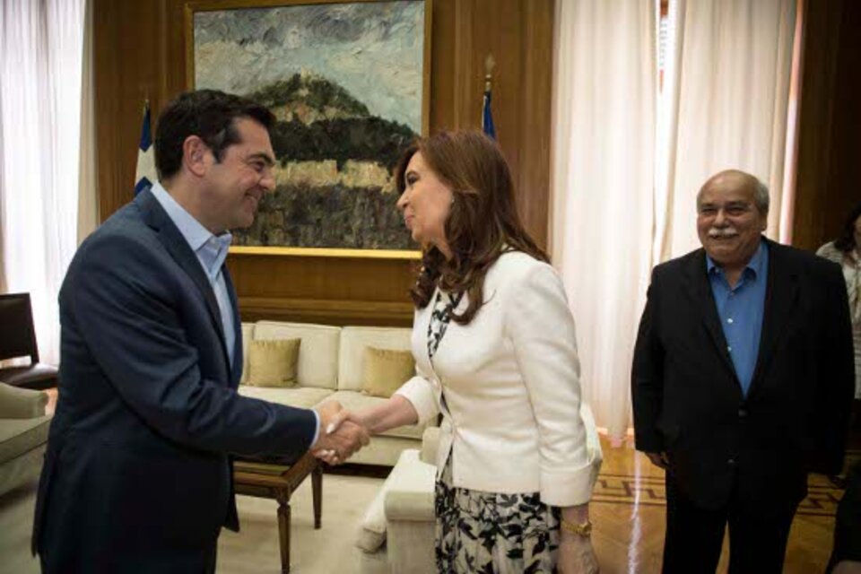 El primer mandatario griego Alexis Tsipras recibió a Cristina Fernández en el Palacio de Gobierno.