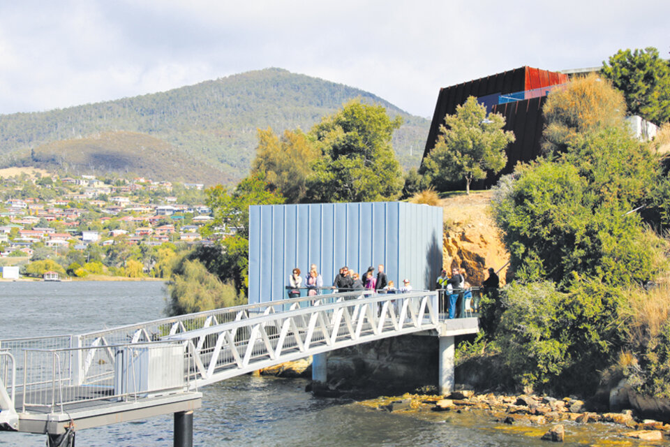 Desde el centro de Hobart un ferry deja a los visitantes en el muelle del MONA. (Fuente: Graciela Cutuli)