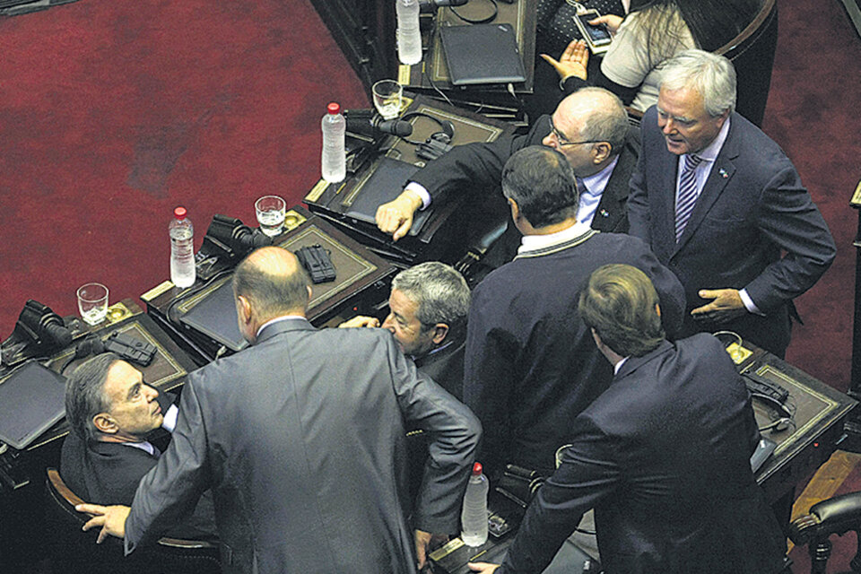 Los senadores durante la visita del presidente italiano al Congreso. (Fuente: DyN)