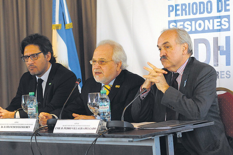 El ministro Germán Garavano; el presidente de la CIDH, Francisco Equiguren, y el secretario de Cancillería, Pedro Villagra Delgado. (Fuente: Rafael Yohai)