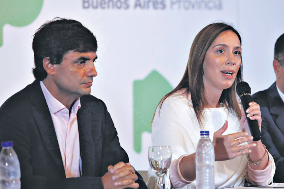 María Eugenia Vidal y su ministro de Economía, Hernán Lacunza, dispusieron el aumento de la luz. (Fuente: DyN)