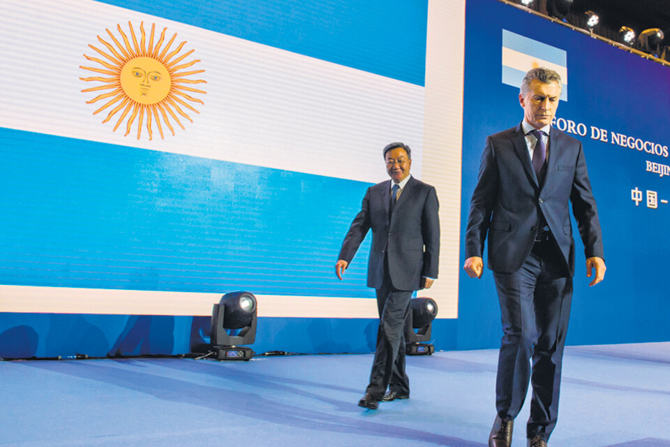Mauricio Macri trató de deslumbrar en Beijing, bajo la atenta mirada de los chinos. (Fuente: DyN)