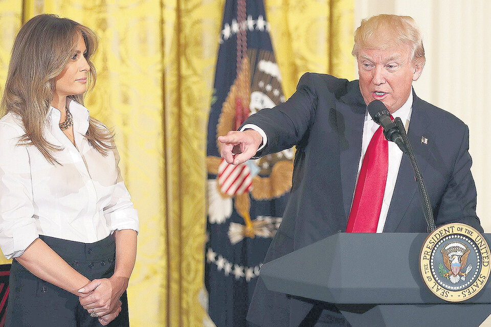 Melania y Donald Trump celebraron ayer en la Casa Blanca el Día de la Madre en Estados Unidos. (Fuente: AFP)