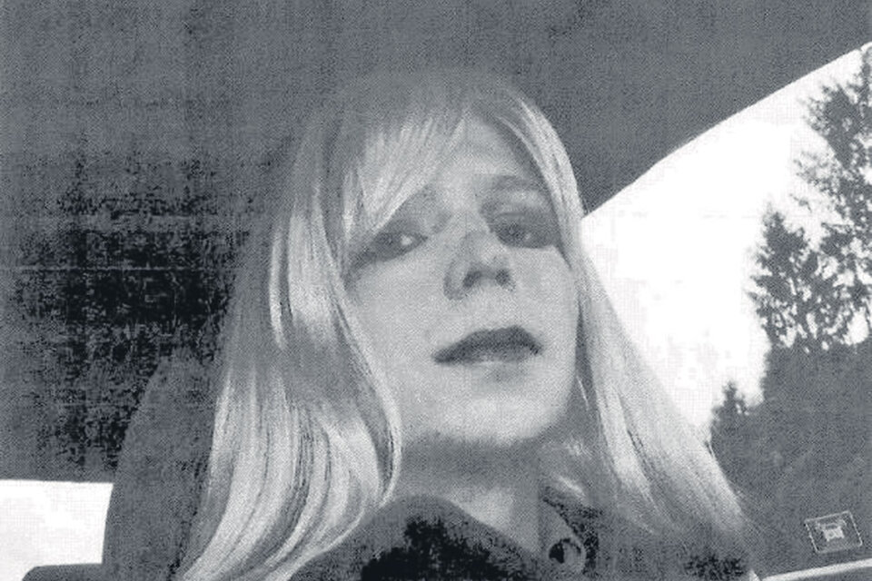 Manning declaró que desde la niñez se había sentido una mujer; hizo un tratamiento en prisión.