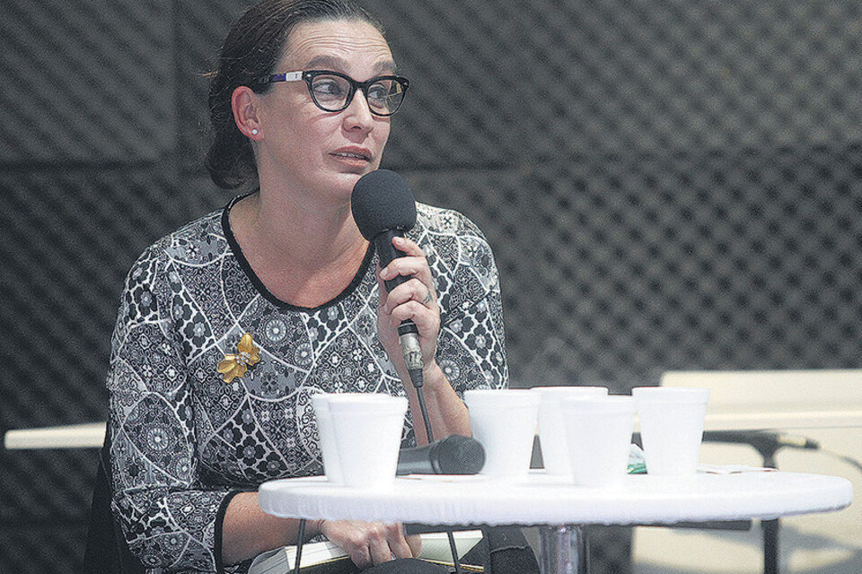 María Sucarrat en la presentación del libro en la Feria. (Fuente: Leandro Teysseire)