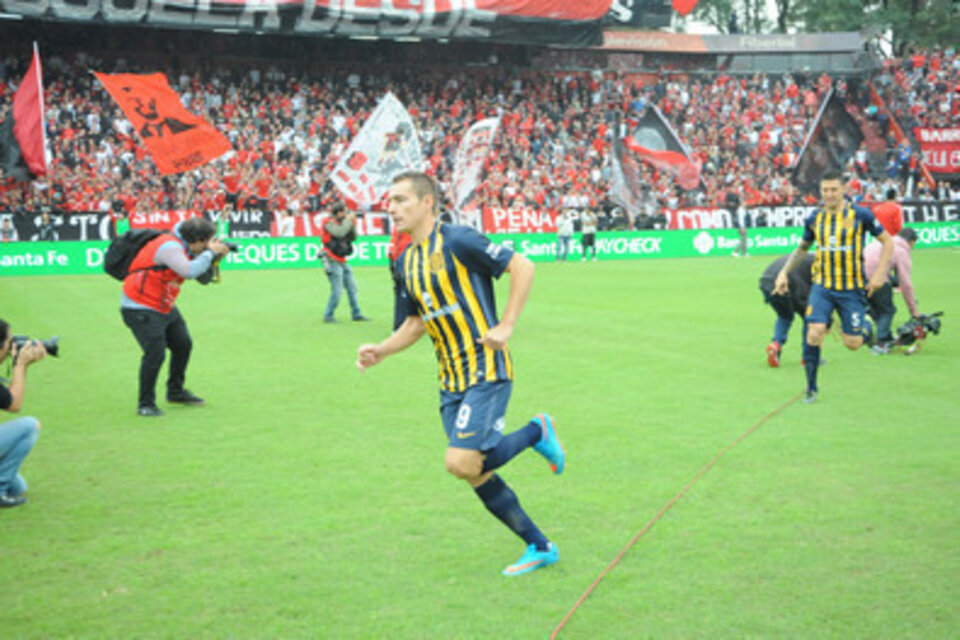 Rubén pidió el cambio en la cancha de Ñuls.