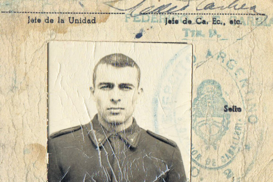 Libreta del servicio militar de Abelardo Castillo