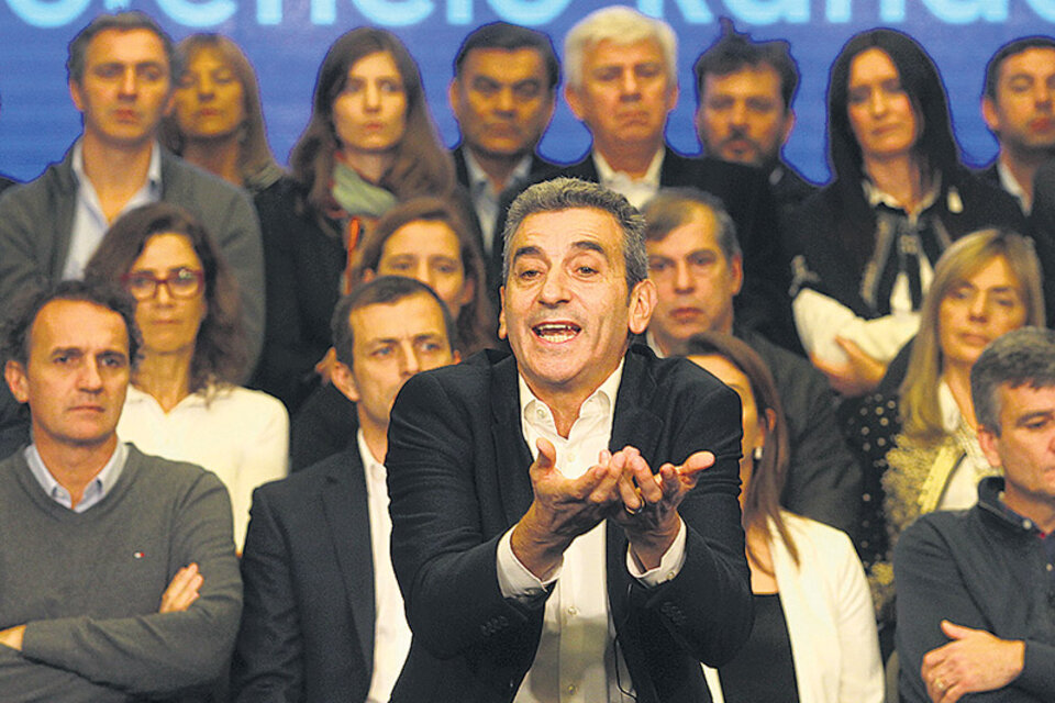 El ex ministro Florencio Randazzo se mostró junto a sus candidatos y apoyos políticos. (Fuente: Bernardino Avila)