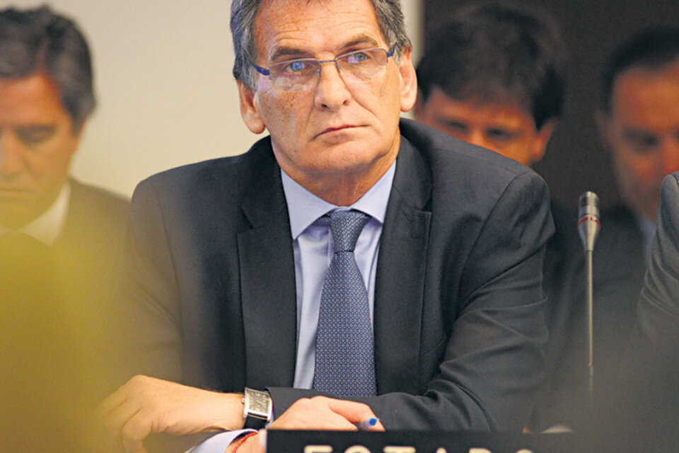 Claudio Avruj sigue acumulando críticas de los organismos de derechos humanos.