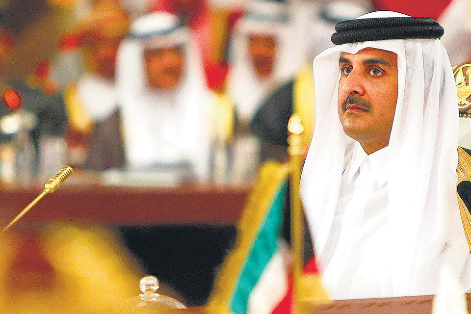Tamin bin Hamad Al Thani, emir de Qatar. Una potencia financiera denunciada por la coalición saudí.
