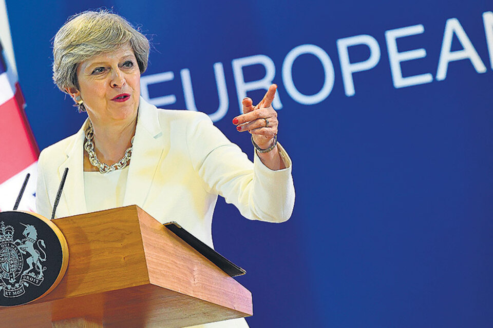 May señala durante una rueda de prensa en Bruselas después de la reunión del Consejo Europeo. (Fuente: AFP)