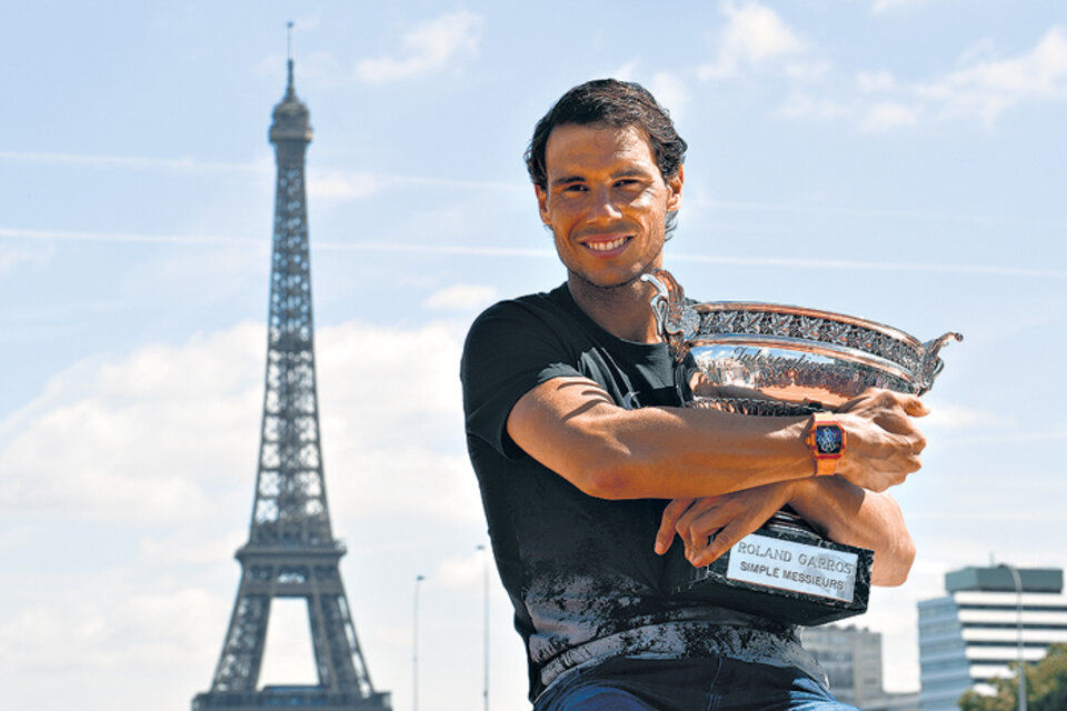 “Ir por las canchas sin opciones de competir bien, sintiéndome limitado, no me hace ilusión”, dijo Nadal en París. (Fuente: AFP)