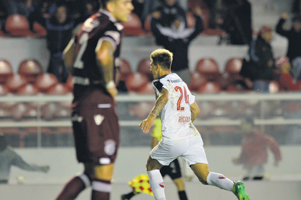 Herrera y Rigoni, dos de los protagonistas de la noche. (Fuente: DyN)