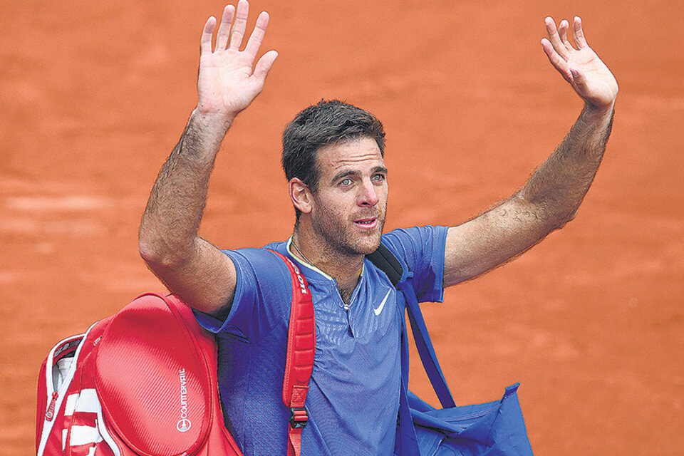 Del Potro se retiró ovacionado por el público de Roland Garros. (Fuente: AFP)