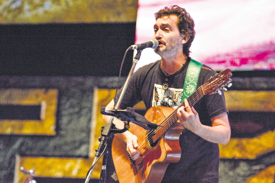 Mariano Luque asegura que pertenece a una generación de “cantores de propuestas”. (Fuente: Gentileza Ximena Álvarez Heduan)