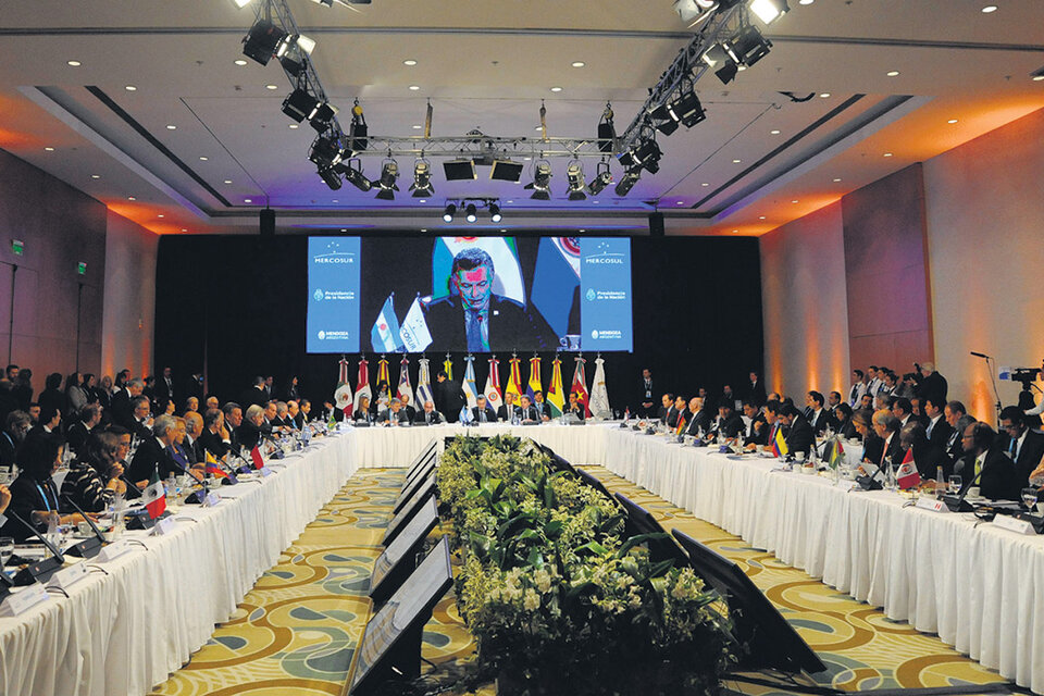 El presidente Mauricio Macri, anfitrión de la cumbre del Mercosur en Mendoza. (Fuente: AFP)