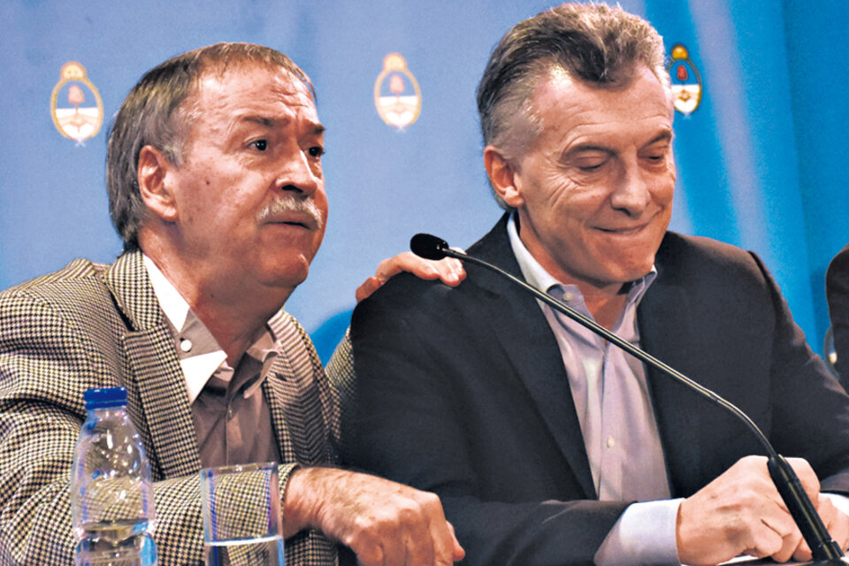 Macri y Schiaretti ayer, en la conferencia de prensa en la que se devolvieron ironías. (Fuente: Télam)