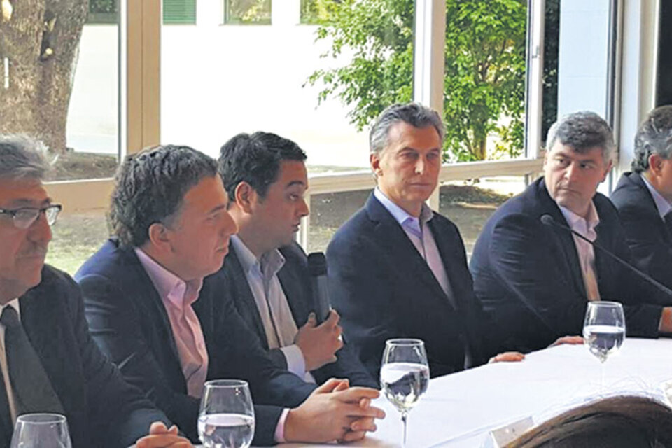 Macri realizó el anuncio con el nuevo titular de la Uatre, Ramón Ayala.