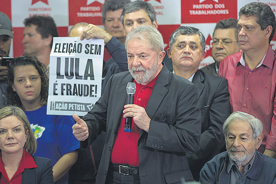 Lula defendió su inocencia y lanzó su candidatura.