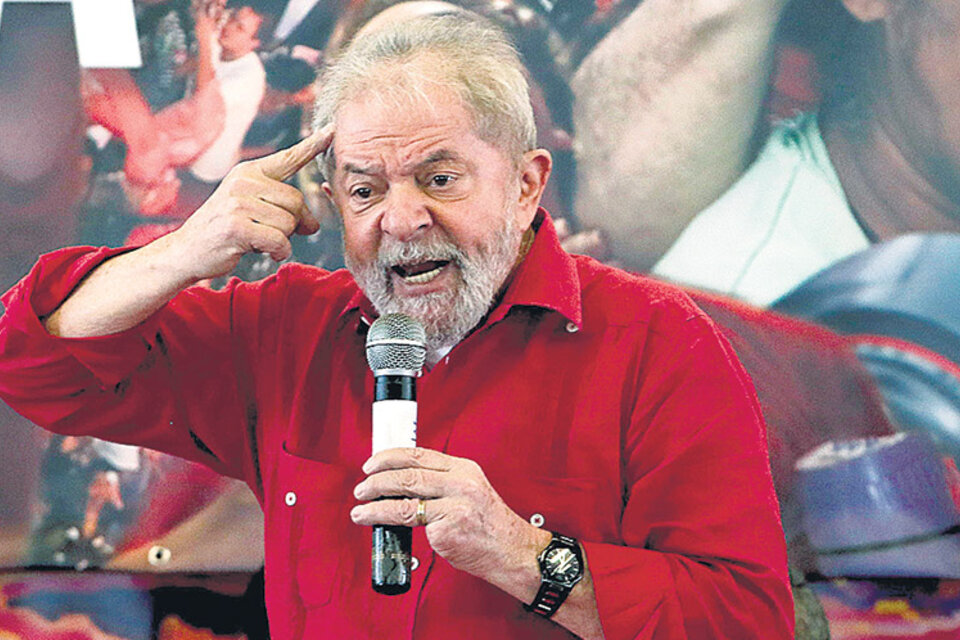 Lula dijo que su persecución judicial busca evitar que se presente en las presidenciales del 2017.