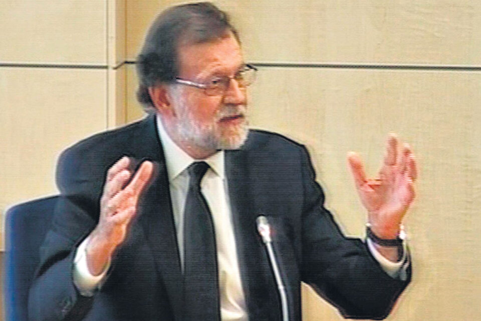 Rajoy testificó en el juicio de un caso de corrupción.