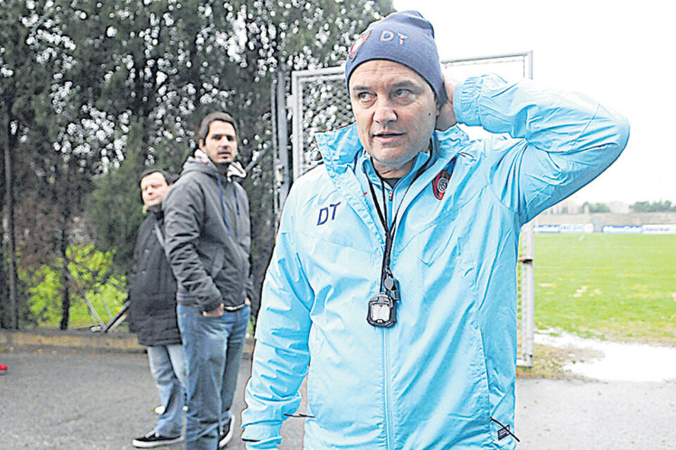 El técnico Aguirre quiere que San Lorenzo supere la irregularidad de los últimos partidos. (Fuente: Télam)