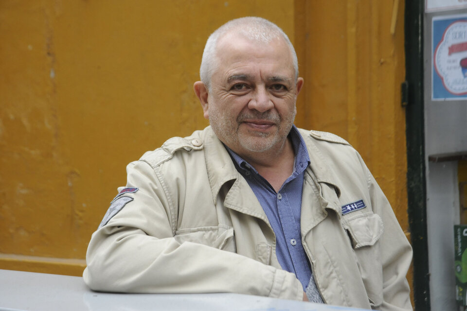 Roberto Retamoso es Doctor en Letras, narrador, poeta y codirector de la Escuela Aldo Oliva. (Fuente: Alberto Gentilcore)