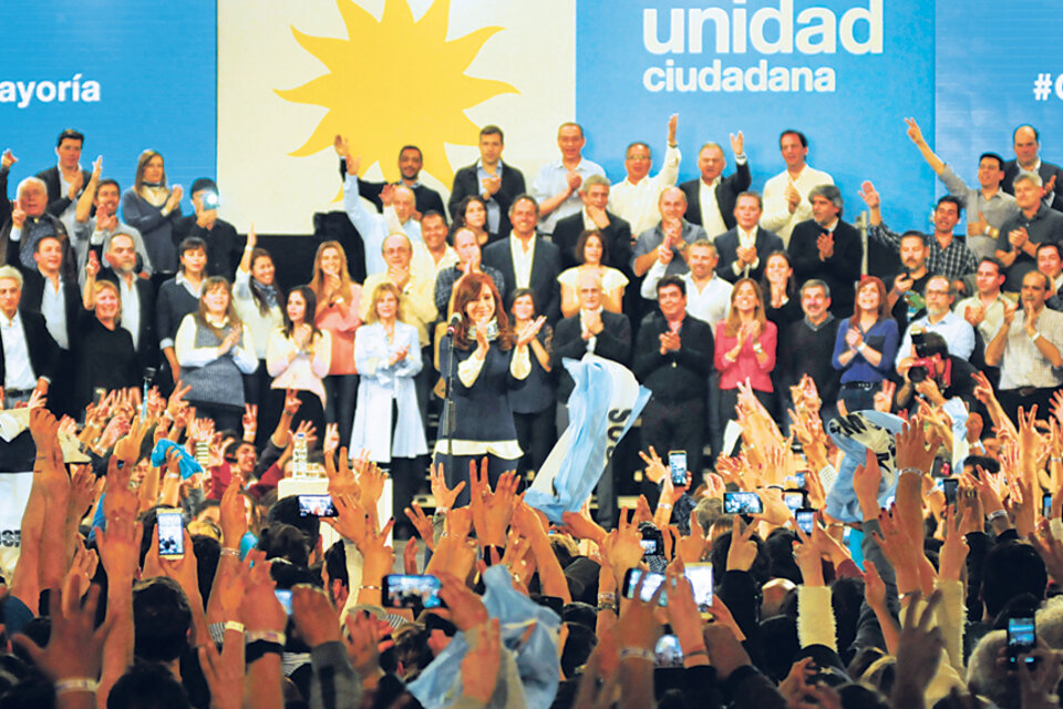 Cristina Kirchner fue la única oradora en el acto realizado en el estadio Atenas de La Plata. (Fuente: Pablo Piovano)