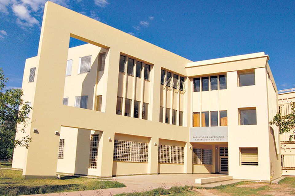 La Facultad de Matemática, Astronomía y Física (Famaf) de la Universidad de Córdoba. (Fuente: Wikipedia)